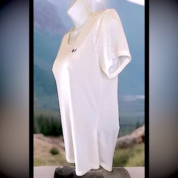 🧘‍♀️UNDER ARMOUR🧘‍♀️ MESH KEYHOLE STRAPPY OPEN-BACK SHORT SLEEVE WORKOUT TOP - Picture 4 of 7